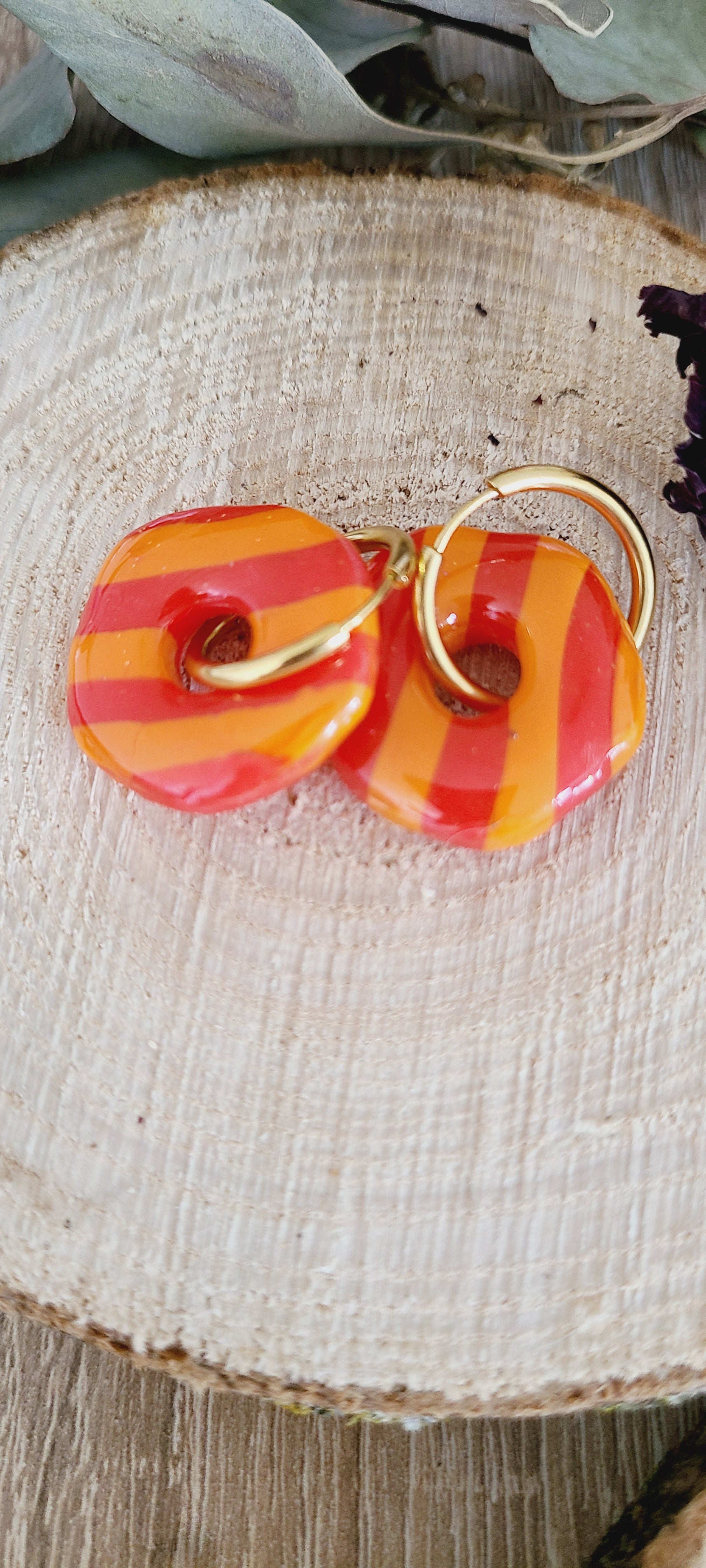Galea avec rayure rouge et orange