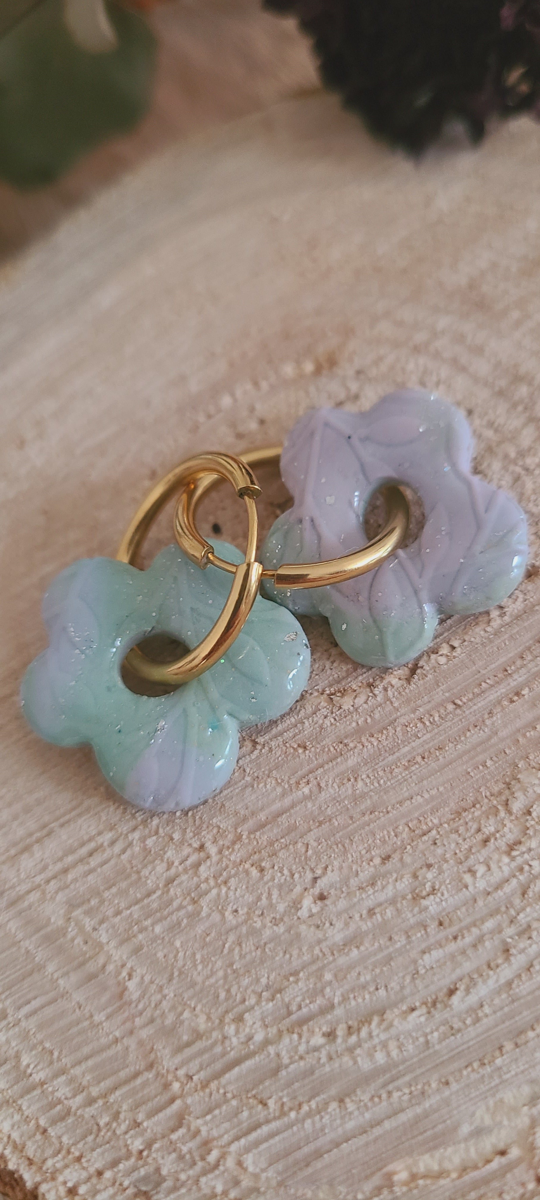 Cora marbré vert d'eau et mauve motif feuillage