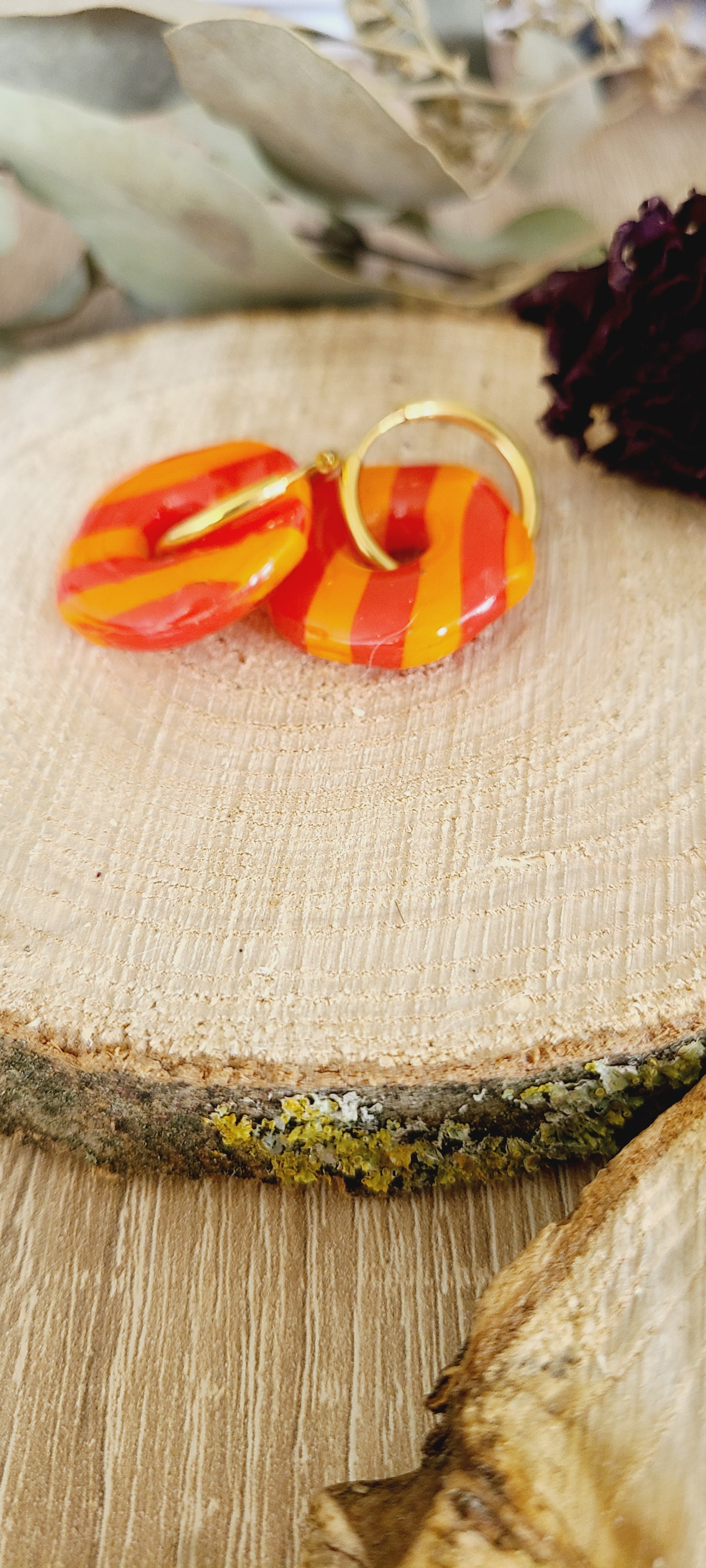 Galea avec rayure rouge et orange